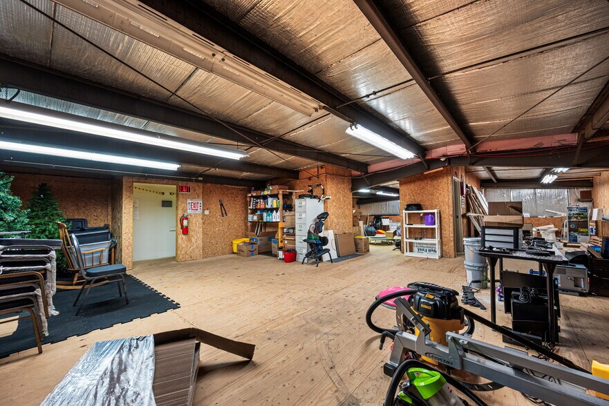 More Photos Of 51 S Pine St, Elverson Office For Sale