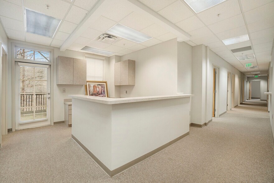More Photos Of 11600 Atlantis Pl, Alpharetta Medical For Sale