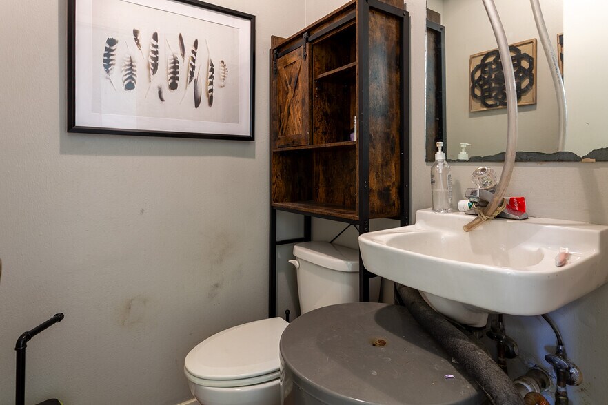 More Photos Of 125 W Highway 171, Godley Freestanding For Sale