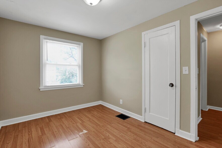 More Photos Of 1079 S James Rd, Columbus Apartments For Sale