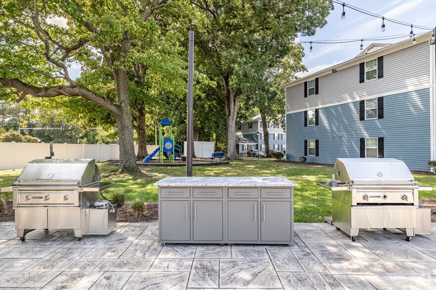 More Photos Of 6139 Edward St, Norfolk Apartments For Sale