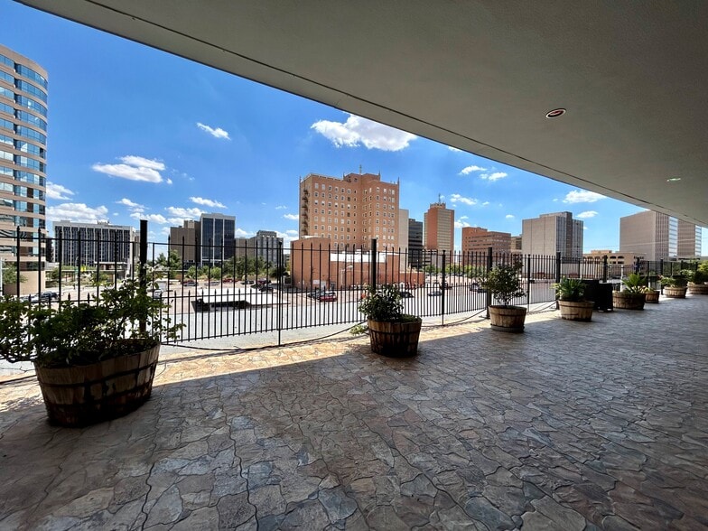 More Photos Of 200 W Illinois Ave, Midland Office For Lease