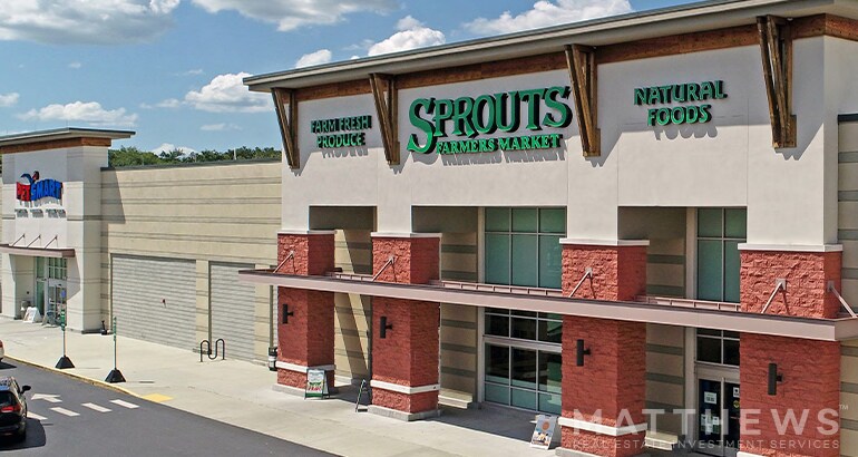 More Photos Of 3311-3327 Lithia Pinecrest Rd, Valrico Storefront For Sale