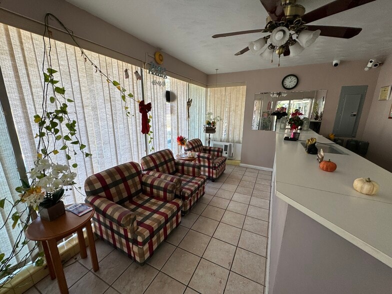 More Photos Of 16872 SE Highway 19, Cross City Hotel For Sale