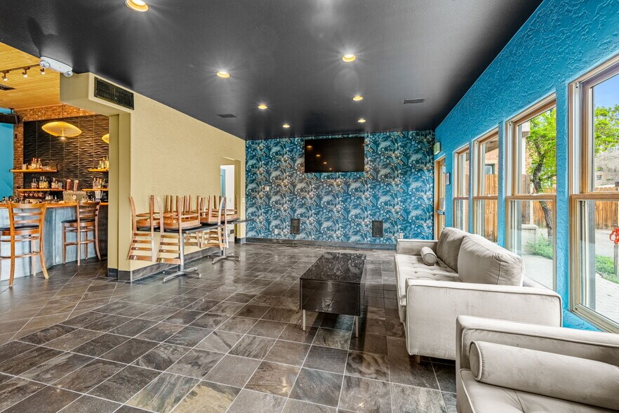 More Photos Of 701 E 2nd Ave, Durango Showroom For Lease