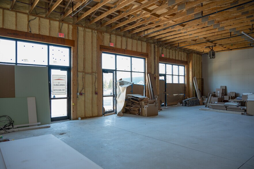 More Photos Of 627 Pleasant St, Brockton Medical For Lease