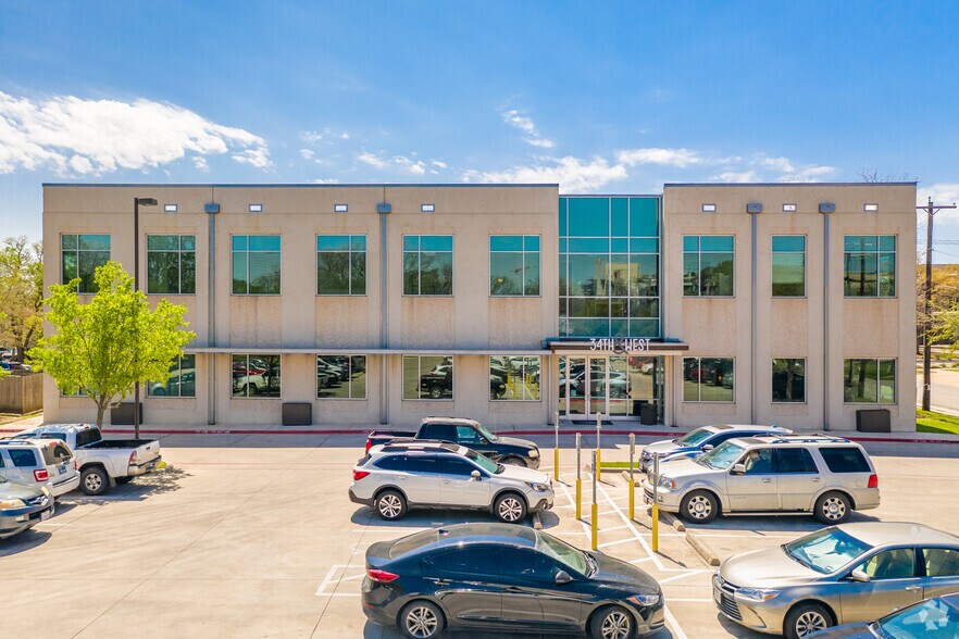 More Photos Of 720 W 34th St, Austin Medical For Lease