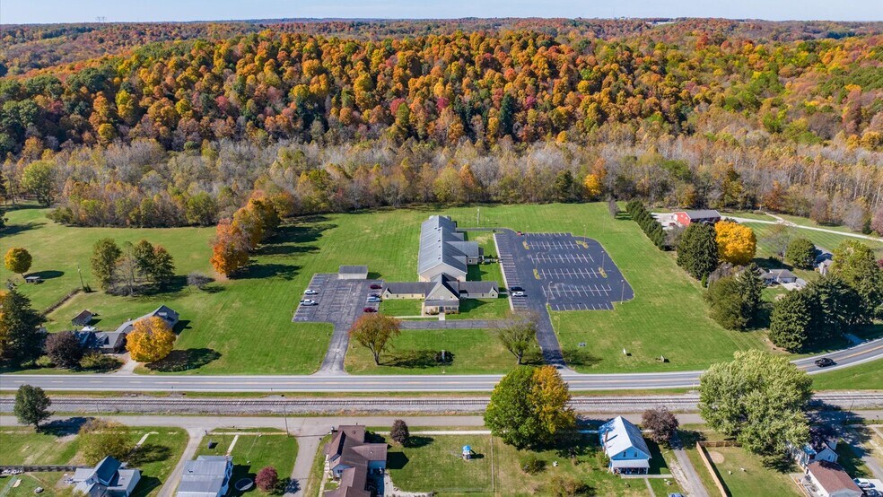 More Photos Of 8135 Mount Vernon Rd, Saint Louisville Office Residential For Sale