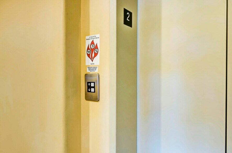 More Photos Of 1531 E Bradford Pky, Springfield Medical For Lease