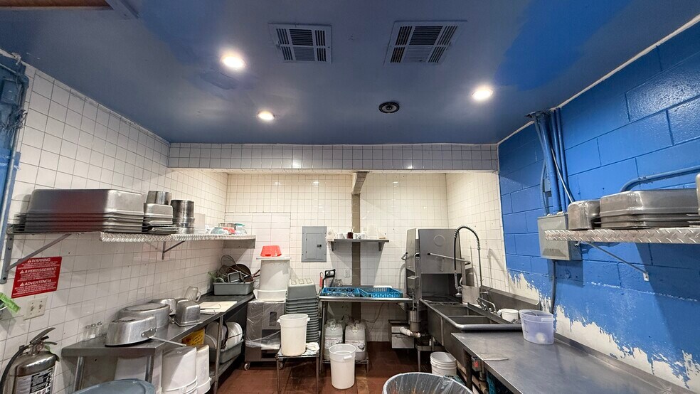 More Photos Of 1310 S Muskogee Ave, Tahlequah Restaurant For Sale