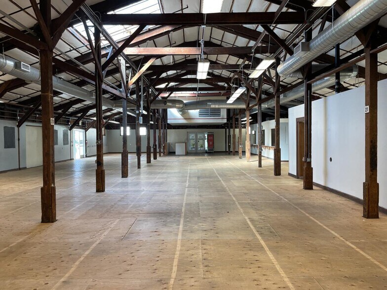 More Photos Of 1169 Gorgas Ave, San Francisco Freestanding For Lease