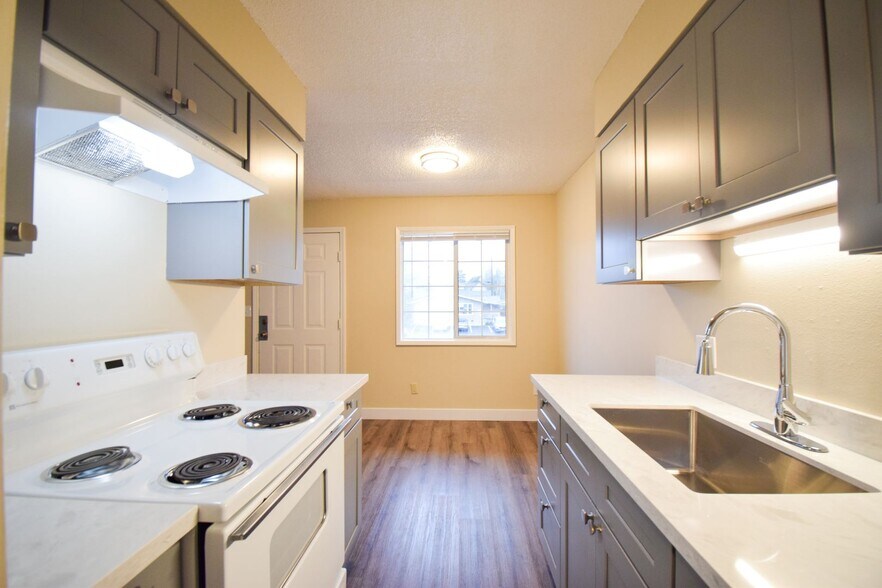 More Photos Of 12870 SW Allen Blvd, Beaverton Apartments For Sale