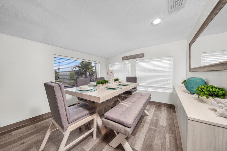 More Photos Of 120 E Jupiter Ln, South Padre Island Hotel For Sale