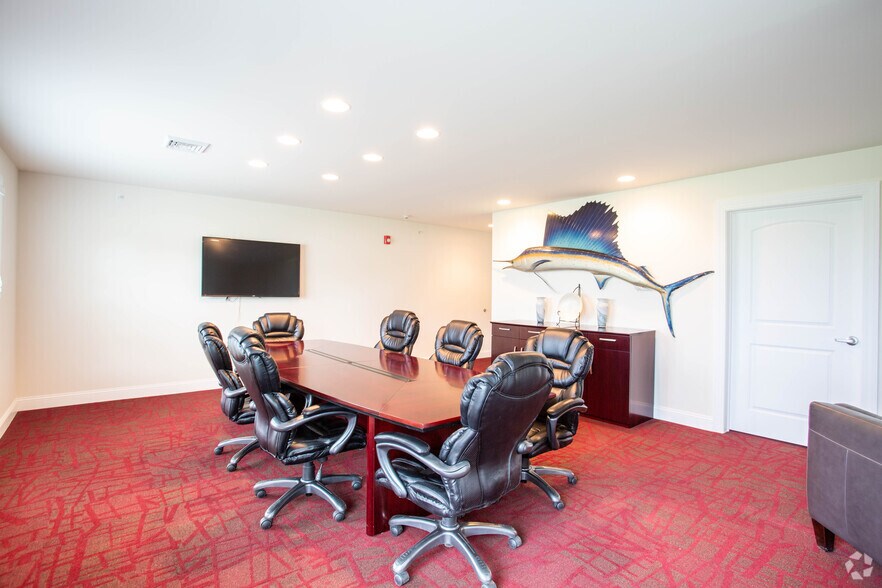 More Photos Of 2 Donna Way, Troy Apartments For Sale