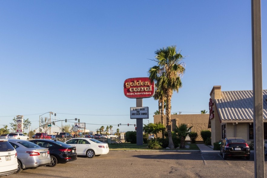 More Photos Of 2018 N Imperial Ave, El Centro Restaurant For Sale