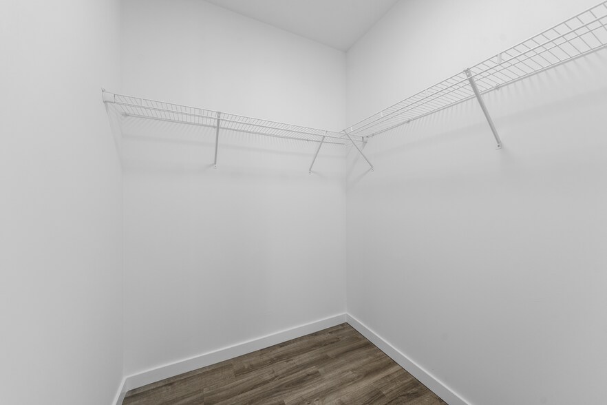More Photos Of 1585 NW 29th Rd, Gainesville Apartments For Sale