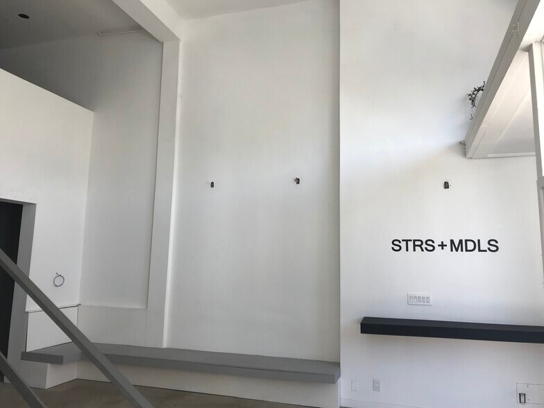 More Photos Of 8051-8055 Beverly Blvd, Los Angeles Storefront Retail Office For Lease