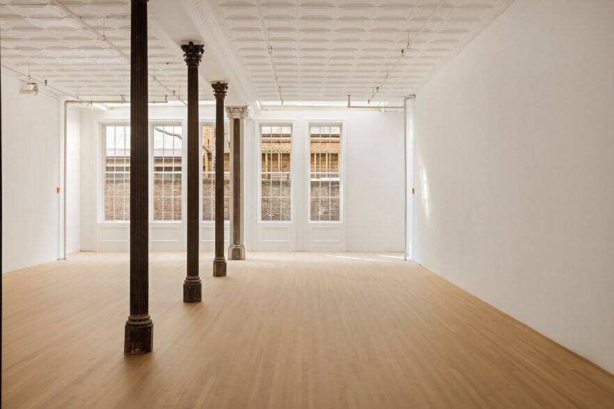 More Photos Of 9-11 White St, New York Apartments For Sale