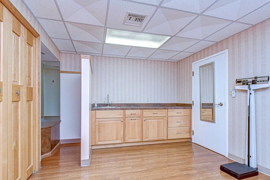 More Photos Of 4710 N Habana Ave, Tampa Medical For Sale