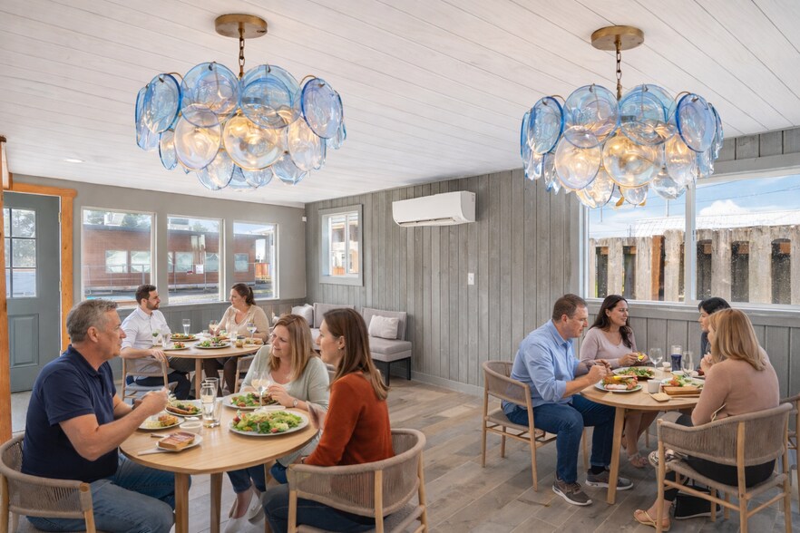 More Photos Of 40 Main St, Pacific Beach Office For Sale