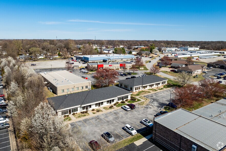 More Photos Of 1655 Enterprise Ave, Springfield Loft Creative Space For Lease