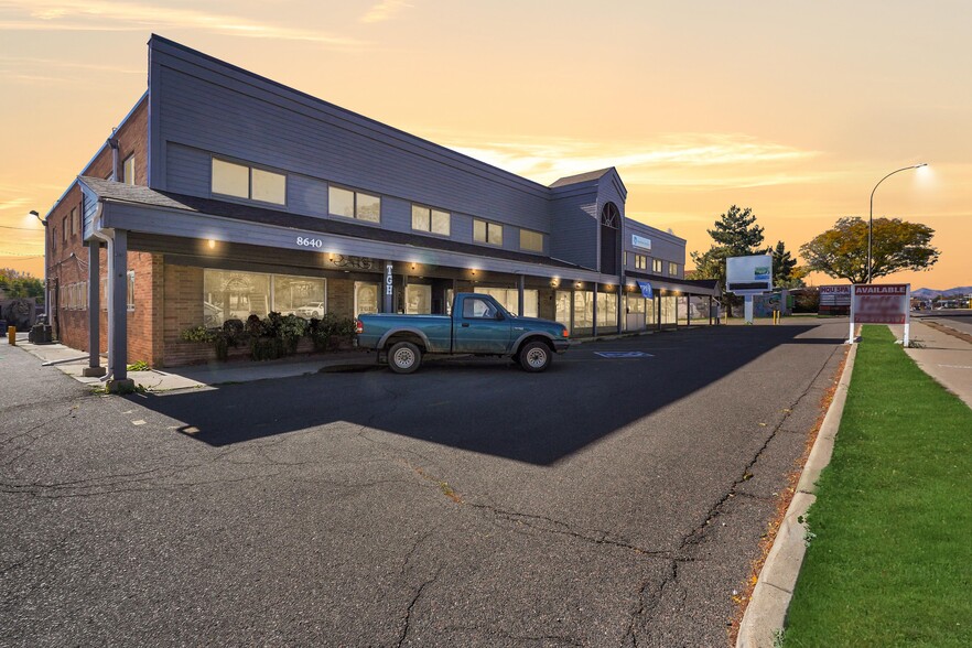 More Photos Of 8646 W Colfax Ave, Lakewood Freestanding For Lease
