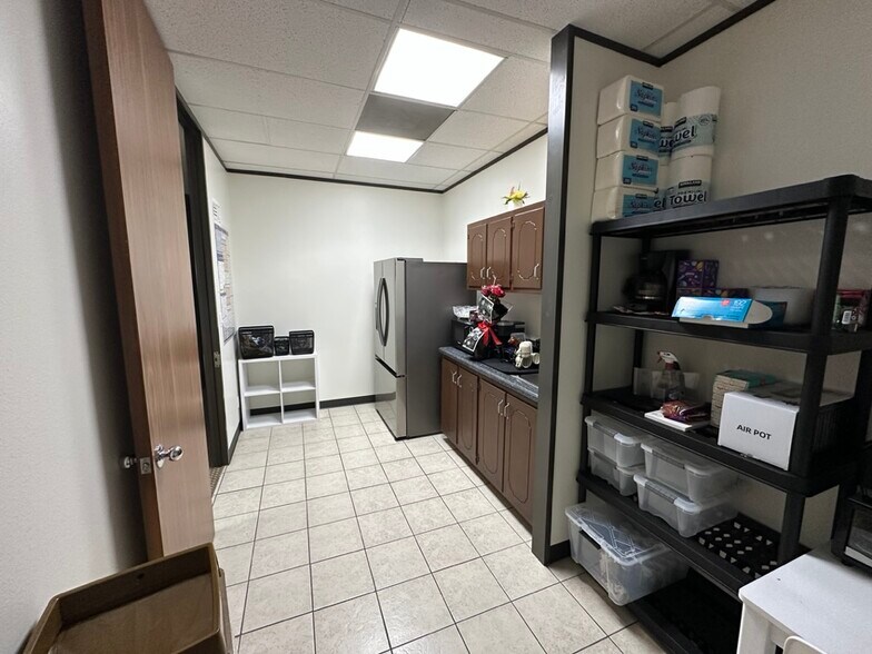 More Photos Of 801 W Nolana Ave, McAllen Office For Lease