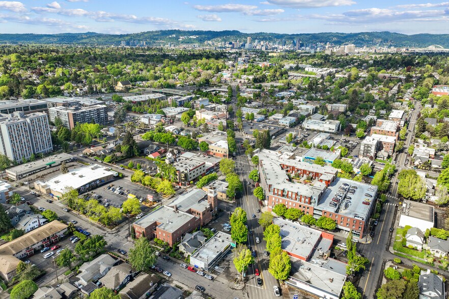 More Photos Of 4434 NE Sandy Blvd, Portland Freestanding For Sale