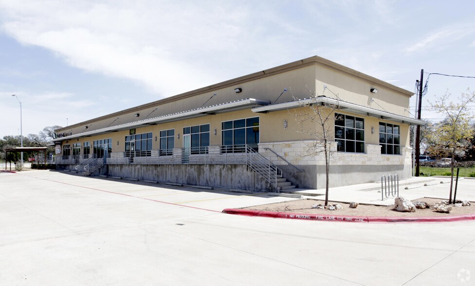 More Photos Of 2423 S Bell Blvd, Cedar Park Unknown For Lease