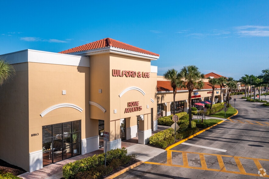 More Photos Of 8787-8811 Tamiami Trl N, Naples Storefront For Lease