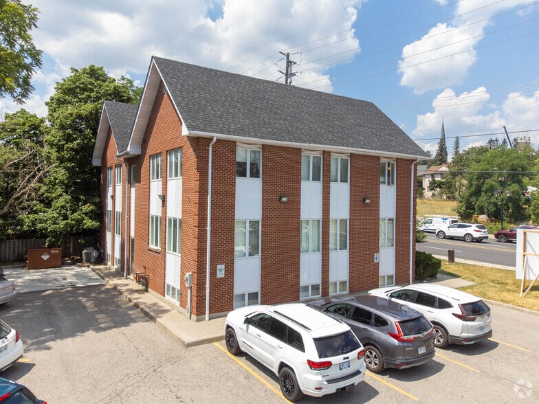Primary Photo Of 27 Major Mackenzie Dr E, Richmond Hill Office For Lease