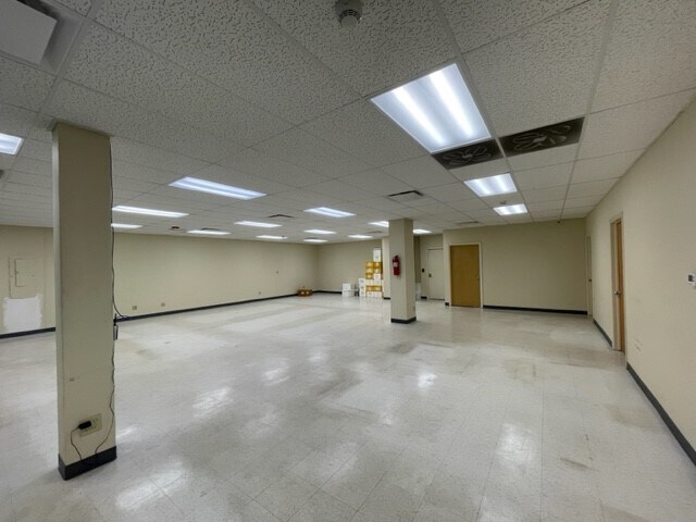 More Photos Of 5241-5249 Touhy Ave, Skokie Storefront Retail Office For Lease