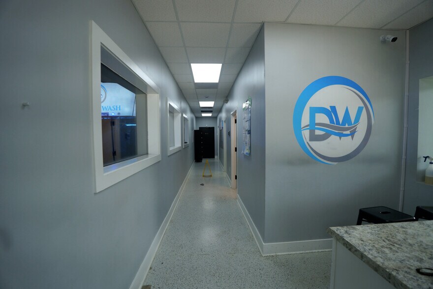 More Photos Of 2404 US Highway 80 W, Dublin Carwash For Sale