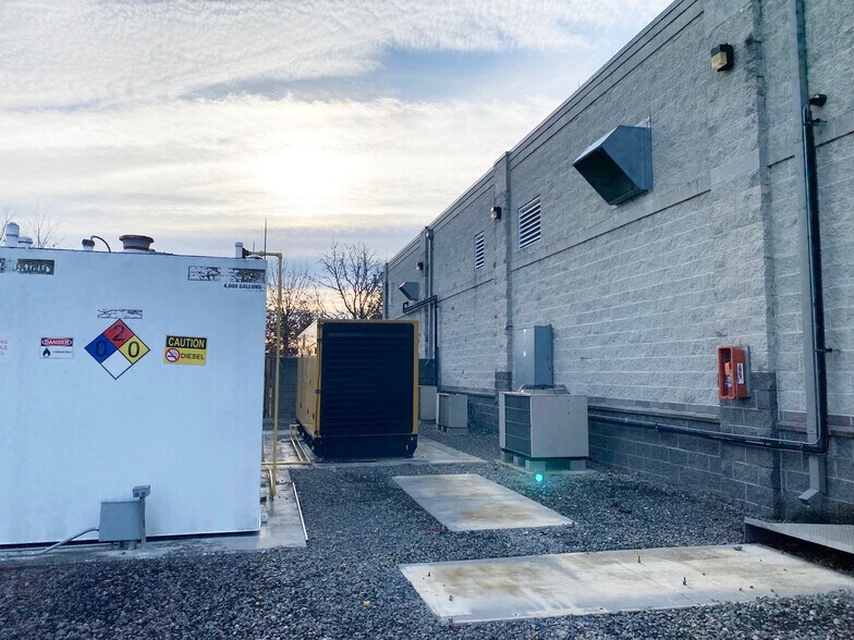 More Photos Of 260 Shady Elm Rd, Winchester Warehouse For Lease