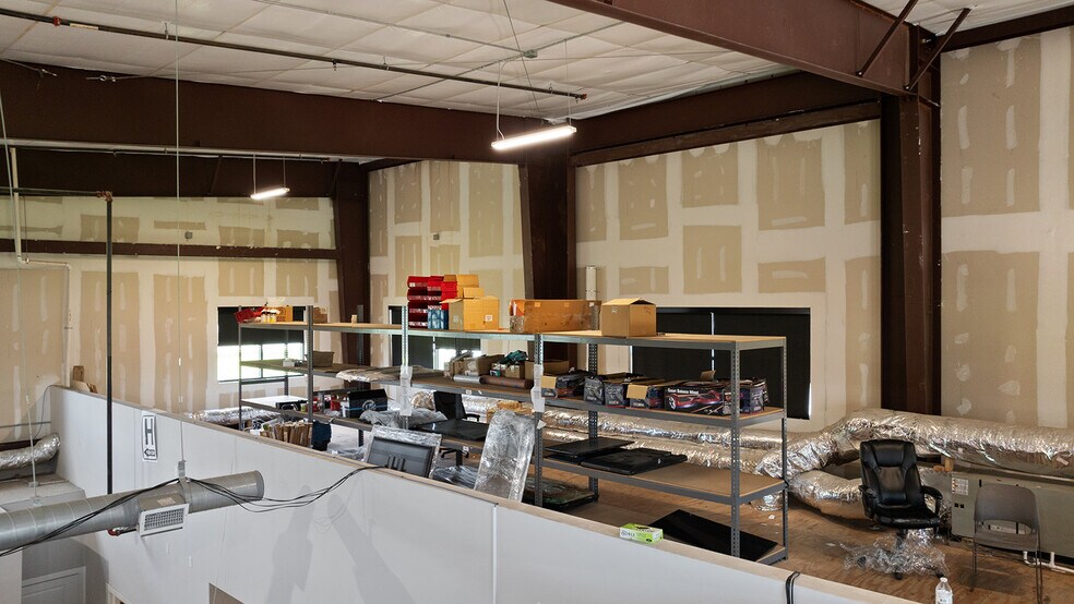 More Photos Of 174 W Stave Mill Rd, Rogers Self Storage For Lease