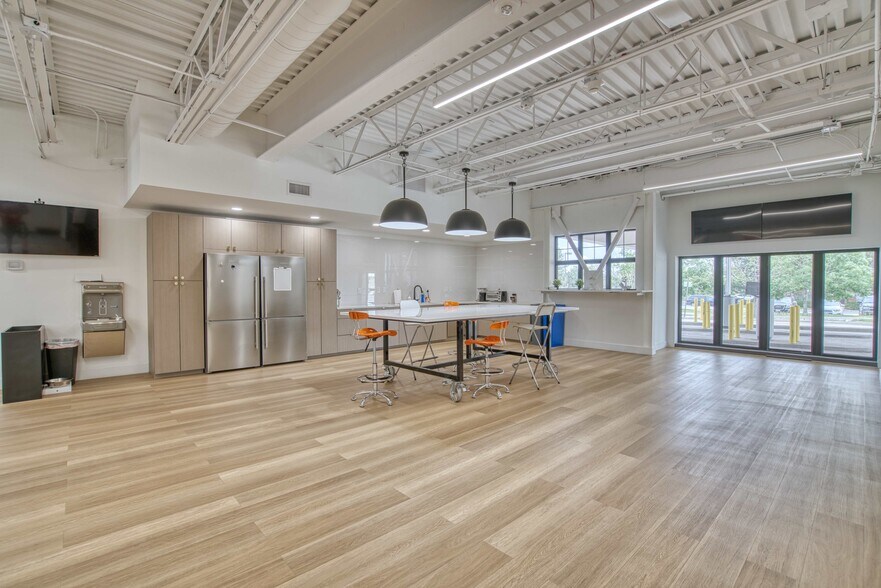 More Photos Of 980 W Dillon Rd, Louisville Office For Sale