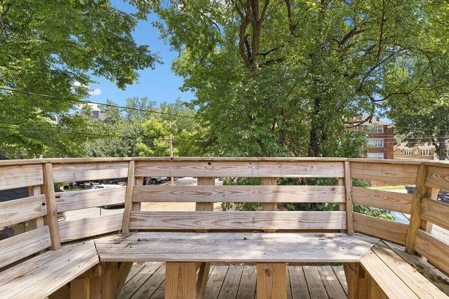 More Photos Of 1604 17th Ave S, Nashville Office Residential For Sale