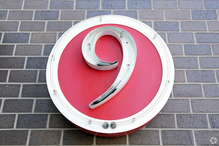 More Photos Of 1313 Cuming St, Omaha Apartments For Lease