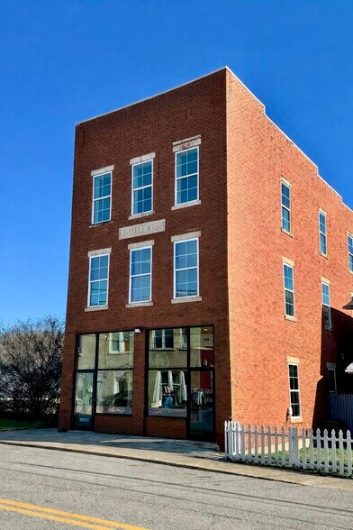 Primary Photo Of 1033 Smith St, Milton Apartments For Lease