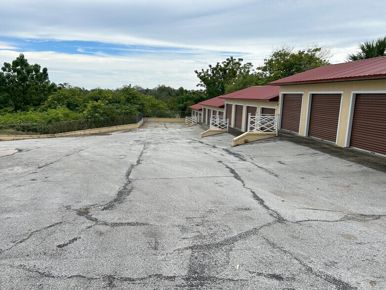 More Photos Of 611 N Dixie Ave, Fruitland Park Self Storage For Sale