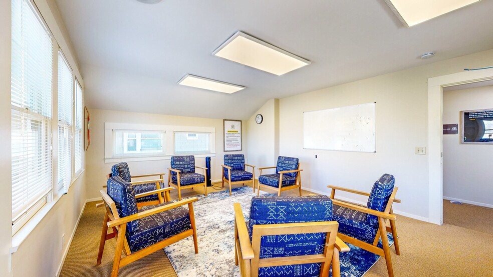 More Photos Of 320 Washington St, Petaluma Office For Sale