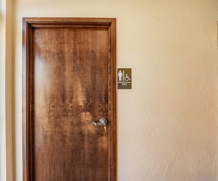 More Photos Of 389 Roberts Ct, Grand Junction Service For Sale
