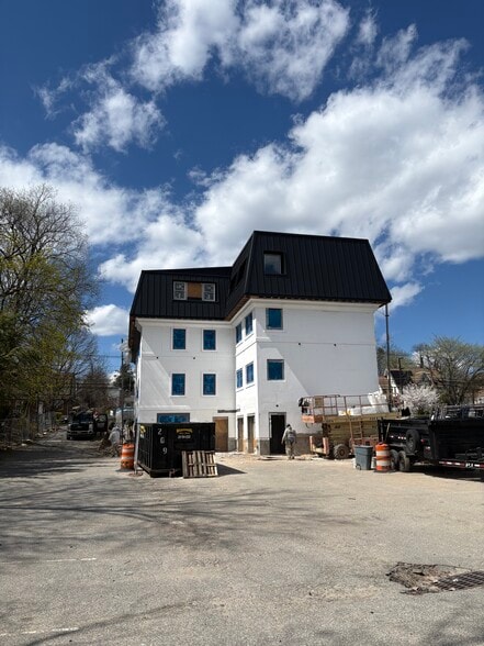 More Photos Of 639 Teaneck Rd, Teaneck Office For Lease