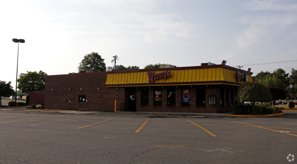 More Photos Of 4217-4251 John Marr Dr, Annandale Unknown For Lease