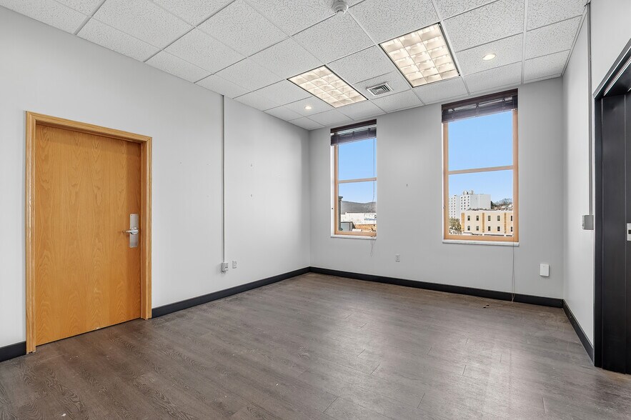 More Photos Of 2 S Main St, Pittston Loft Creative Space For Lease