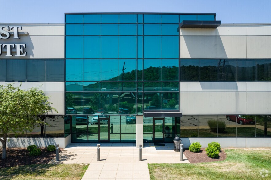 More Photos Of 2-44 Soccer Park Rd, Fenton Light Distribution For Lease
