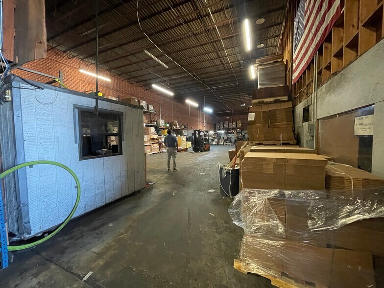 More Photos Of 1100 Chandler St, Montgomery Industrial For Lease