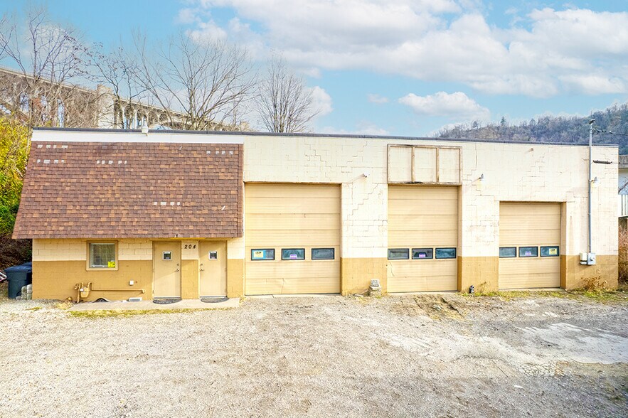 Primary Photo Of 204 Main St, East Pittsburgh Warehouse For Sale
