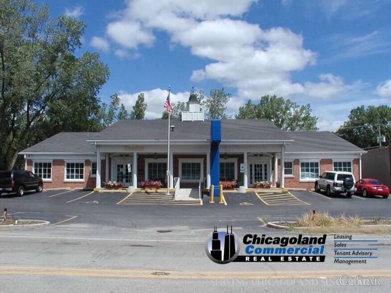 More Photos Of 820-826 S Northwest Hwy, Barrington Office For Lease