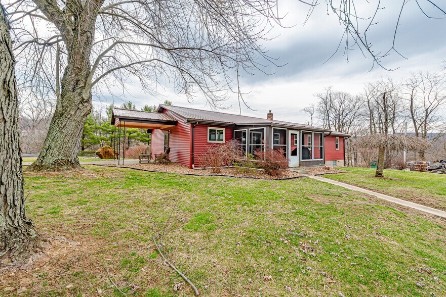 More Photos Of 175 Mount Joy Rd, Mount Pleasant Industrial For Sale